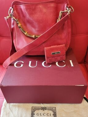 Gucci Red Leather Shoulder Bag with Bamboo Handle And Wallet